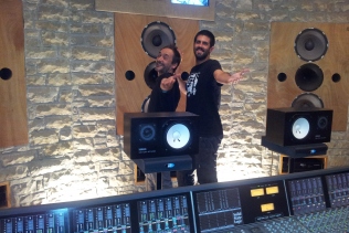 Love of lesbian's Santi Balmes on Eureka!