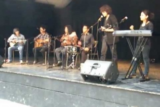Cover mexicano de La Ciudad de los Gatos Negros